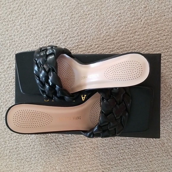 🌻 HOST PICK 🌻Azalea Wang woven slides - Picture 2 of 10